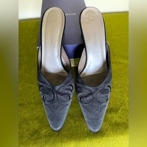 Ann Taylor Black Satan Slides - Formal - Mule shoe  heal - like new